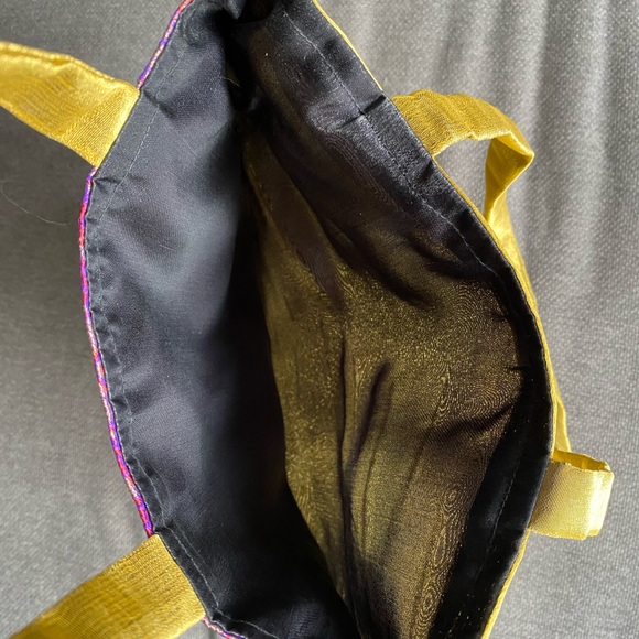 Handmade Silk Bag - Picture 5 of 9